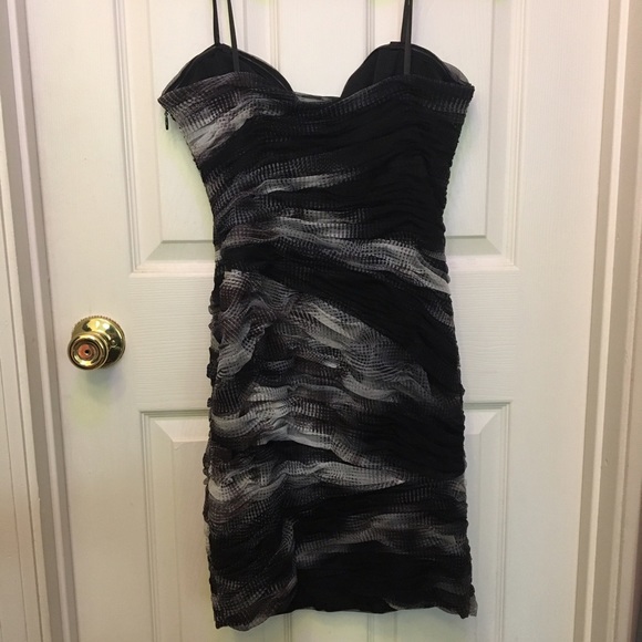 πHPπBCBG Sweetheart, Strapless Black/WhiteDress - Picture 5 of 8