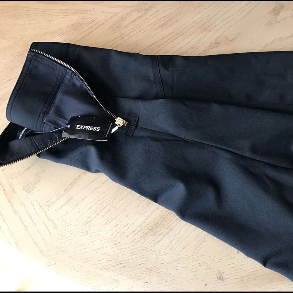 Express Design Studio Skirt. - Picture 2 of 3