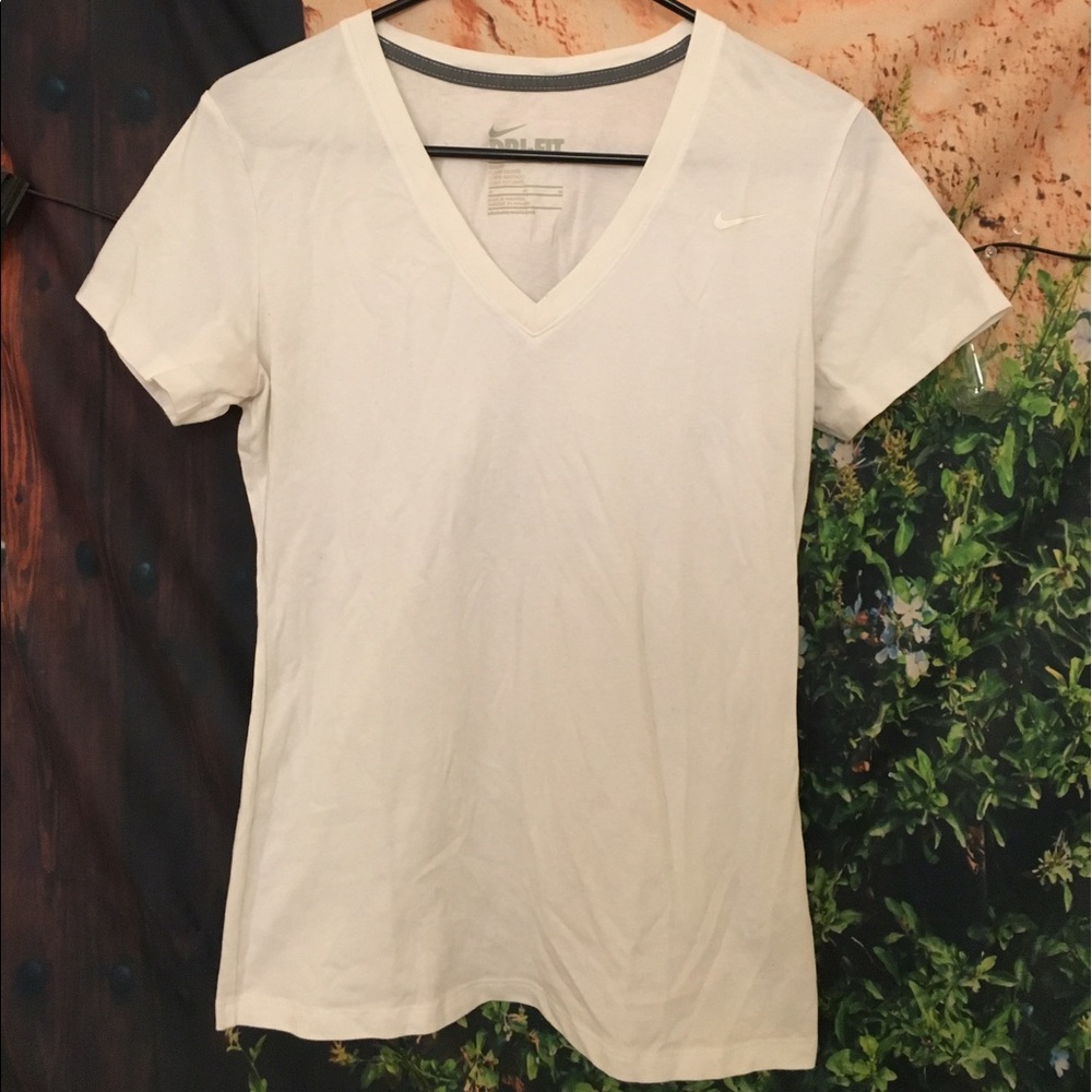 NWOT Nike Dry Fit Tee