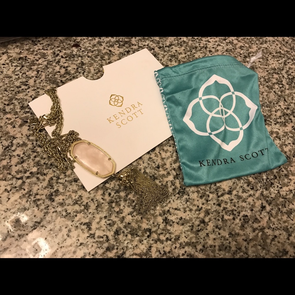 Kendra Scott Rayne Necklace in Rose Quartz