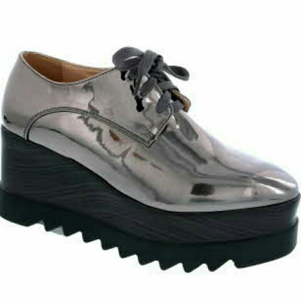 <---------------Pewter Oxnard Platfforms - Picture 4 of 5