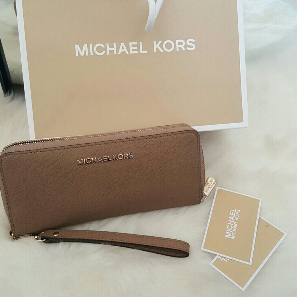 Michael Kors Wallet Wristlet