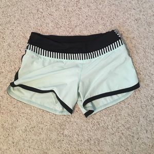 Mint green lulu shorts!