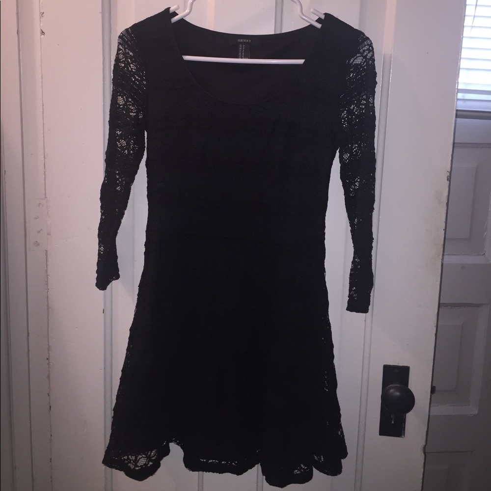 Black lacy dress
