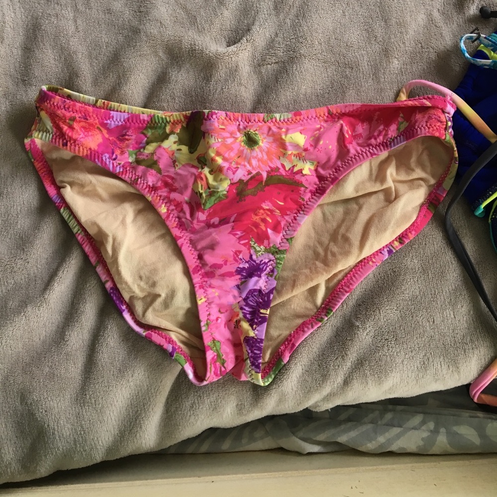 Bikini bottoms