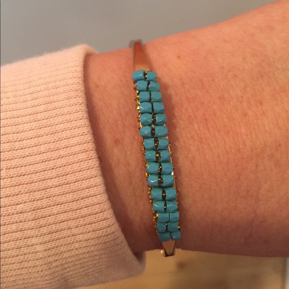 Add me to a bundle! Bangle with turquoise stones