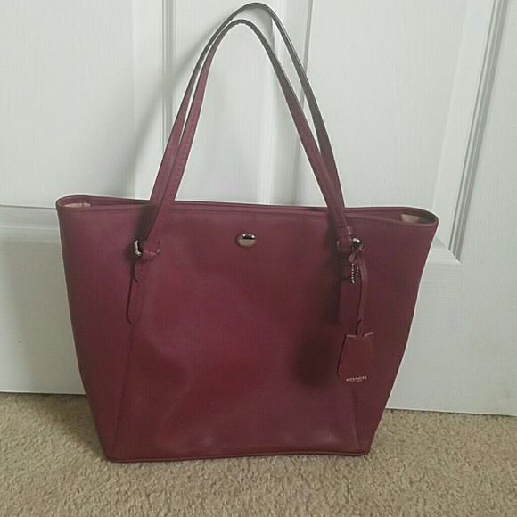 Coach Tote - Picture 1 of 4