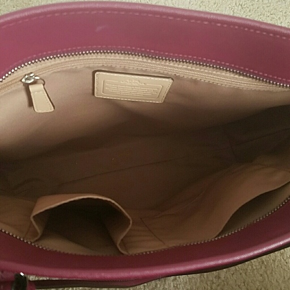 Coach Tote - Picture 3 of 4