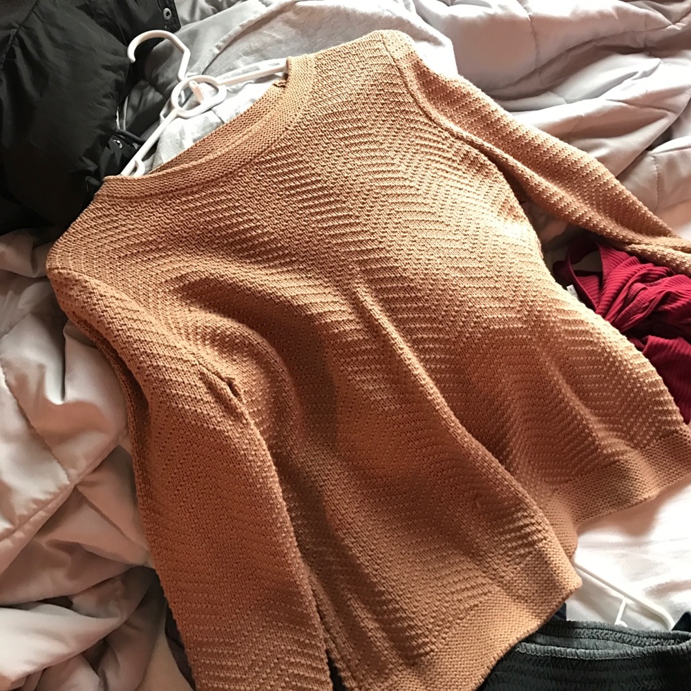 Semi-crop knit sweater