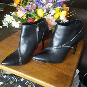 Eva & Zoe Leather To The Point Ankle Boots