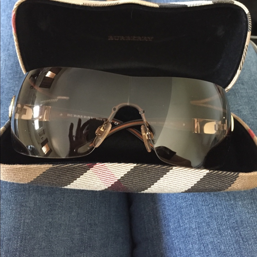 Burberry sunglasses