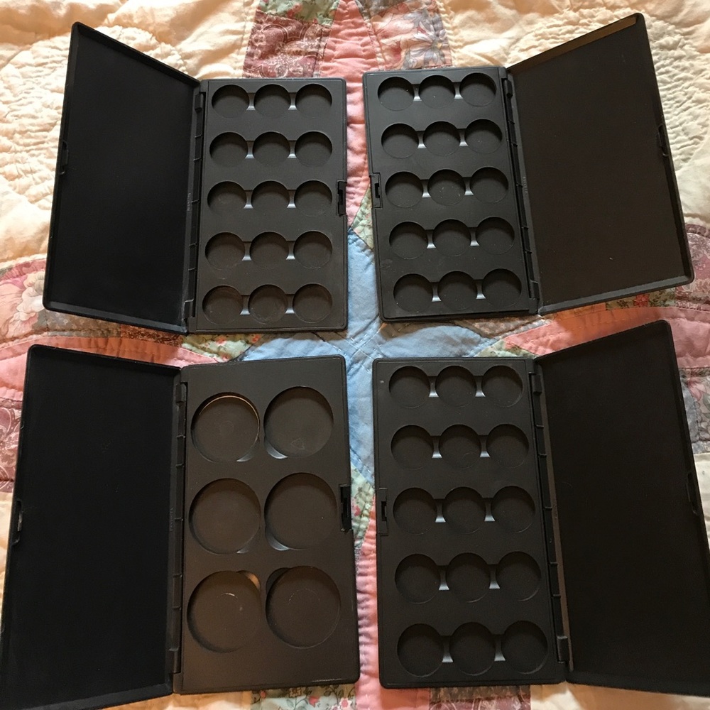 3 MAC OLD STYLE SLIM CASE FOR EYE SHADOW