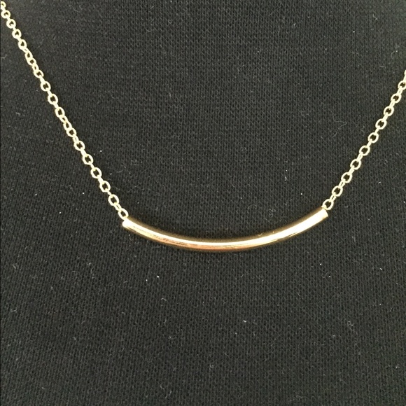 Great trendy gold bar necklace! - Picture 2 of 3