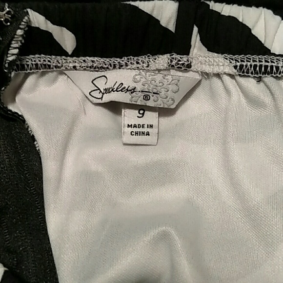 Dress - Picture 4 of 4