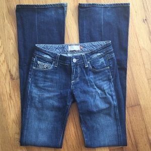 EUC Paige denim blue jeans embroidered pockets 25