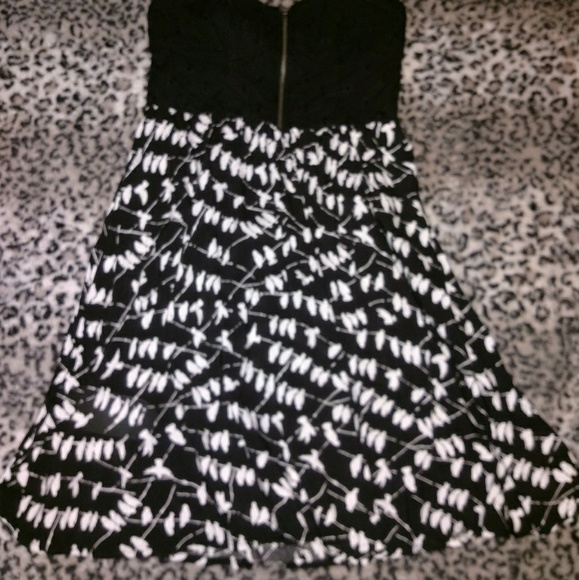 Strapless dress - Picture 4 of 4