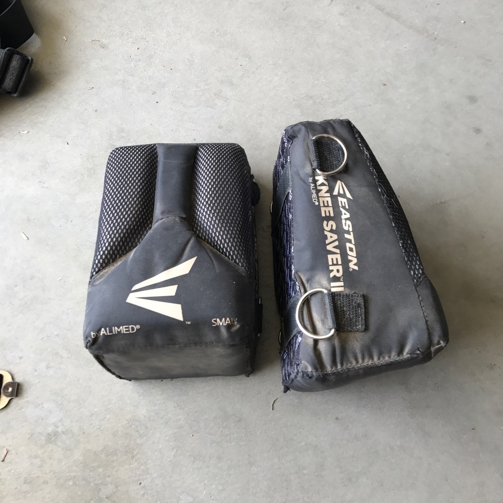 Easton knee saver - baseball