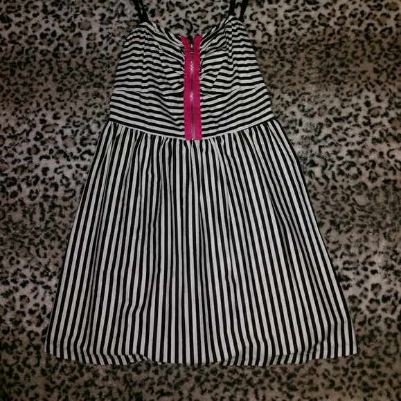 Hot Topic Dress - Picture 3 of 3