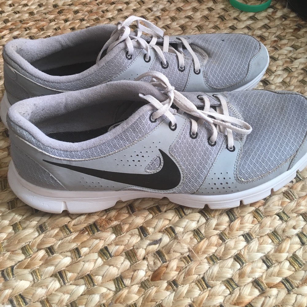 Nike mens shoes