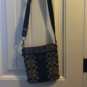 Cross body coach purse