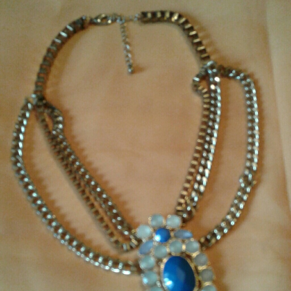 Jewelry - Picture 4 of 4