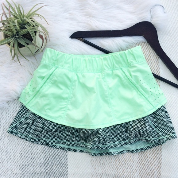 lululemon athletica Pants - •Lululemon Running Mint Green Skirt•