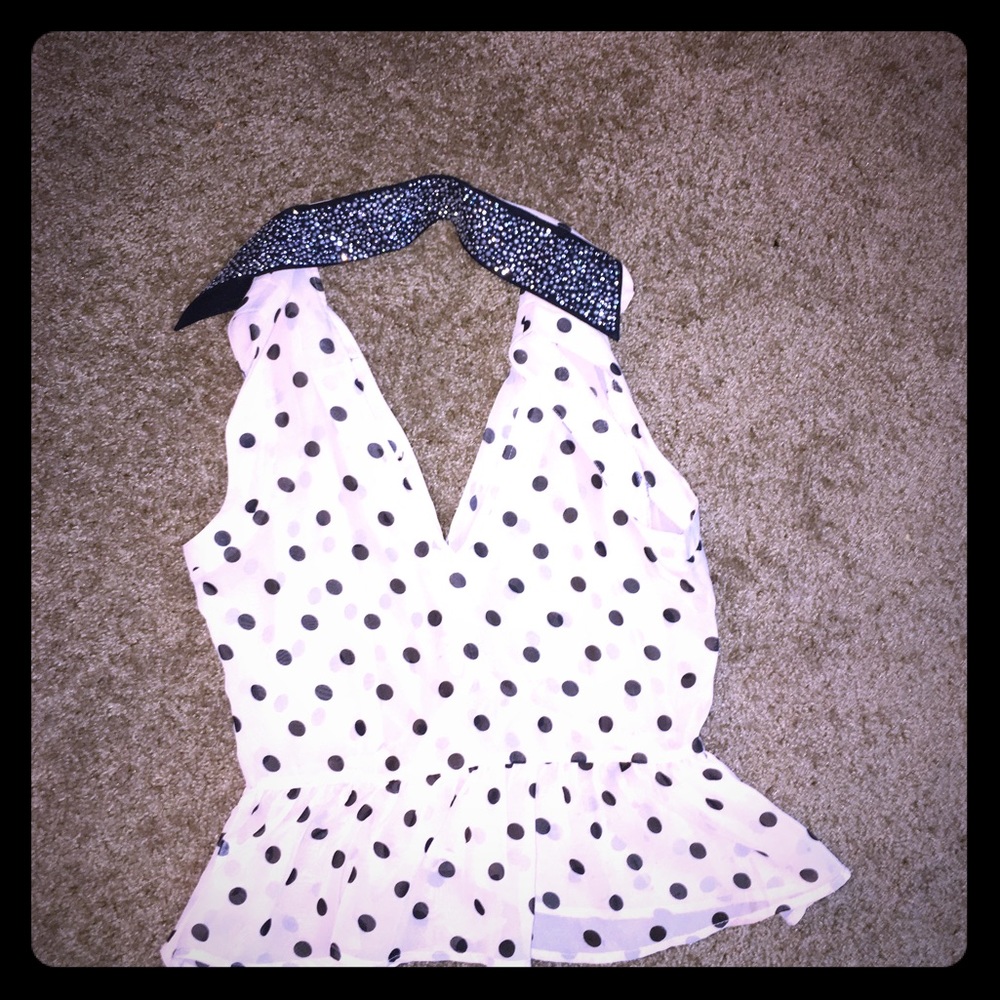 Sleeveless top with rhinestone collar