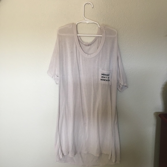 Brandy Melville Mermaids Don't Do Homework Shirt - Picture 1 of 1