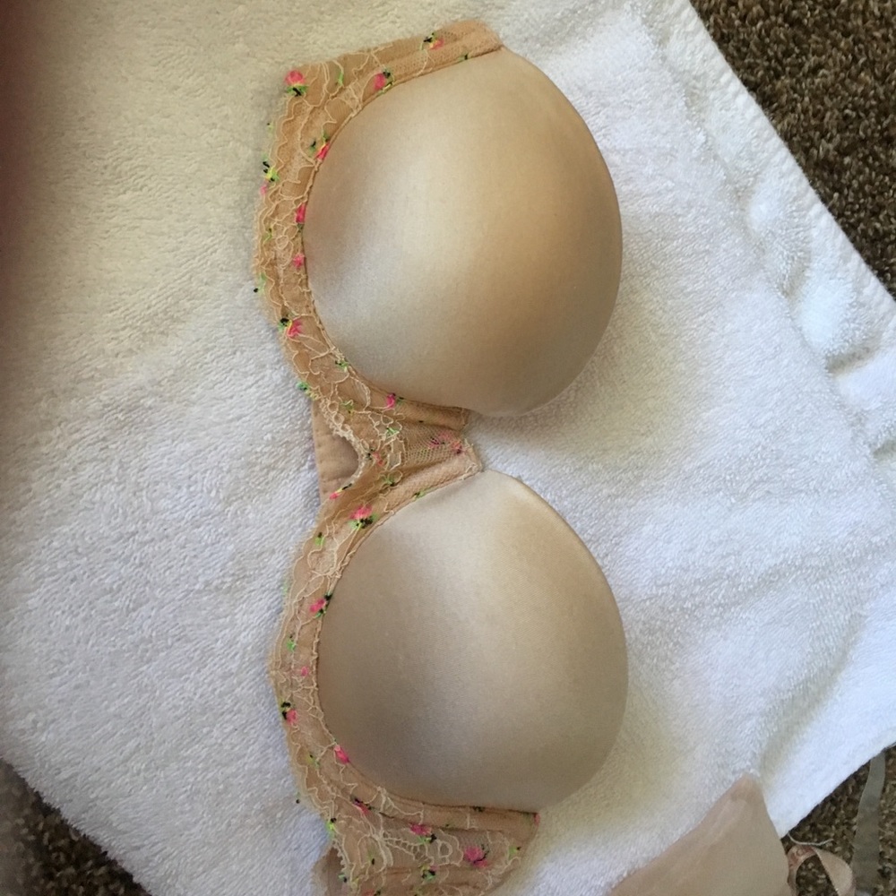 Nude bra