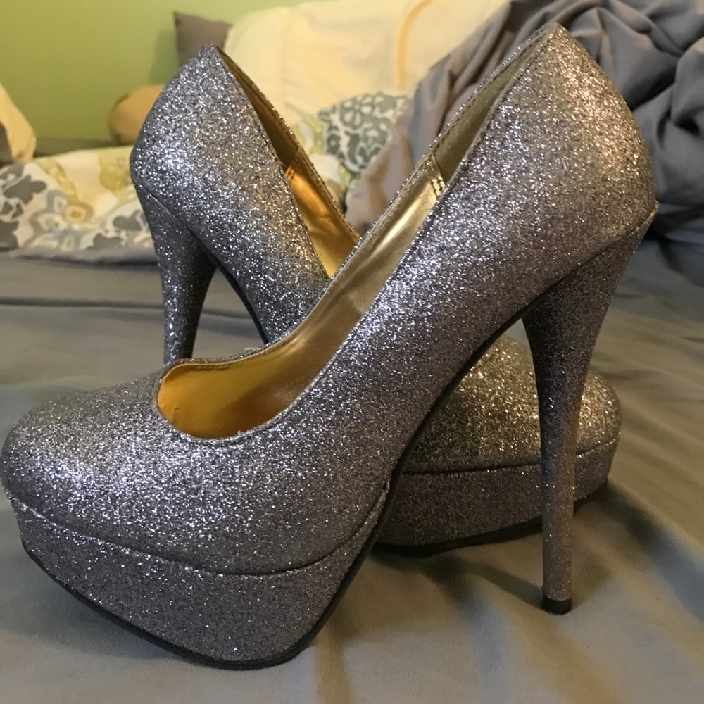 Charlotte Russe sparkle heels size 6