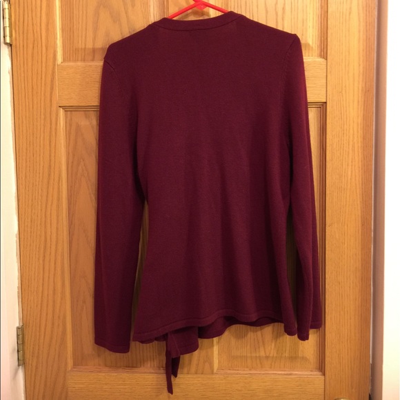Women's Talbots burgundy sweater - Picture 4 of 8