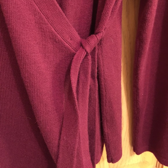 Women's Talbots burgundy sweater - Picture 6 of 8