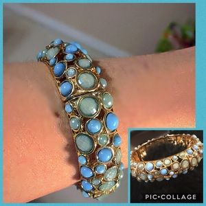 Beautiful bracelet! Never worn