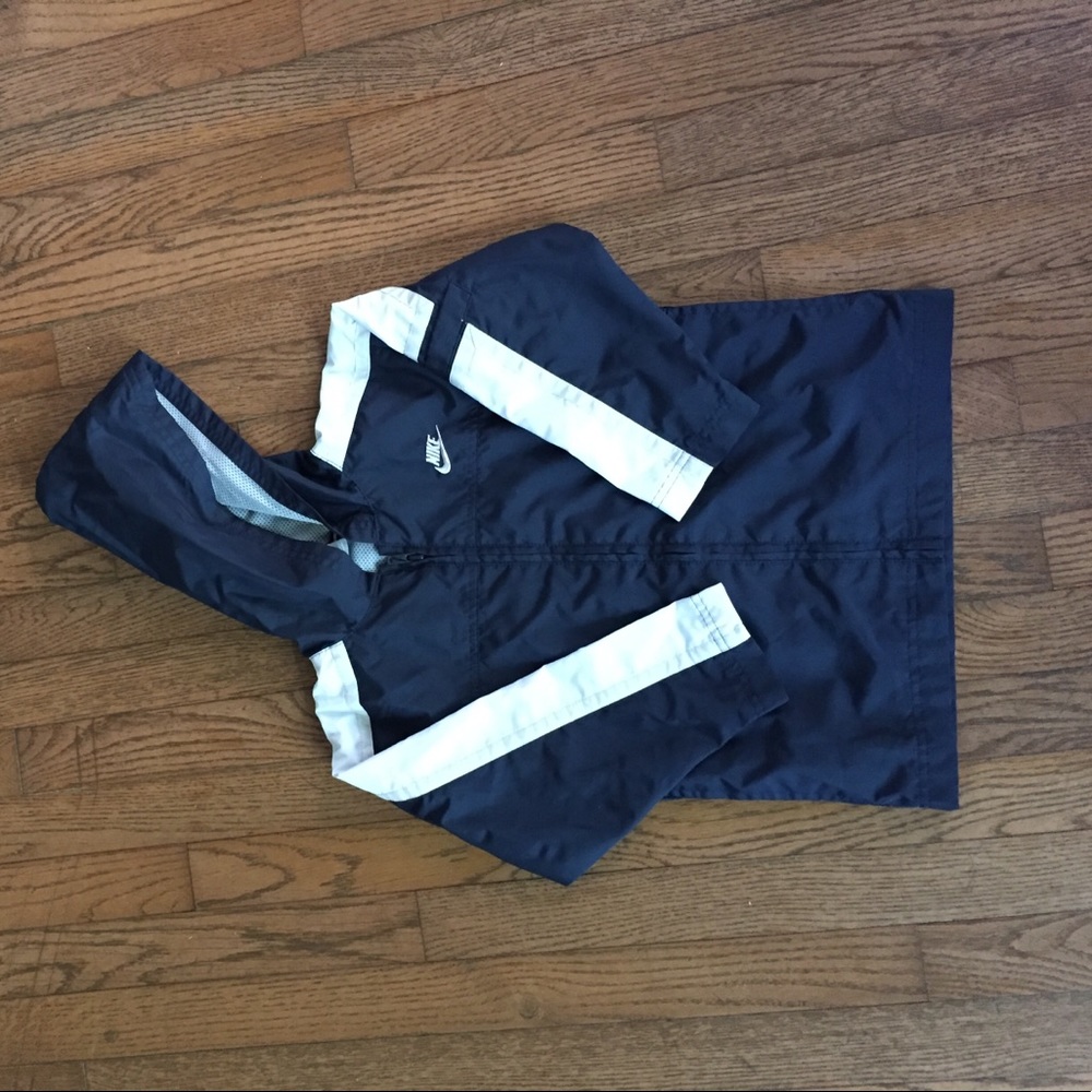 Boys Nike light weight jacket size 5