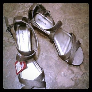 Sandal  color  punter