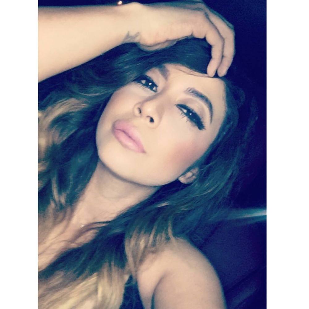 Meet your Posher, Mina