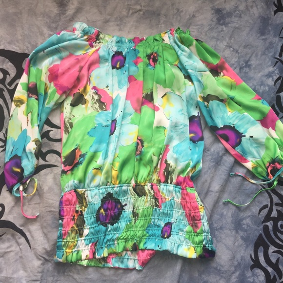Light Flowy Colorful Floral Blouse - Picture 3 of 6