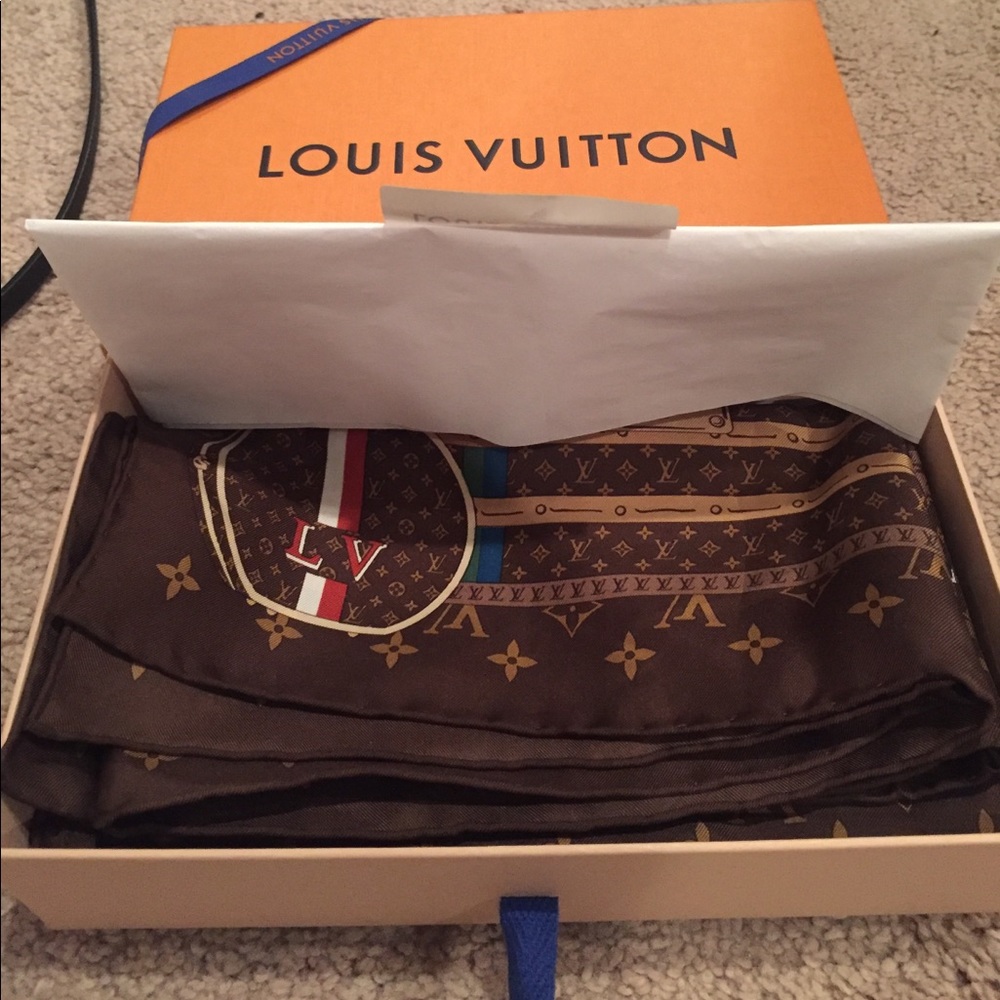 Louis Vuitton large Scarf
