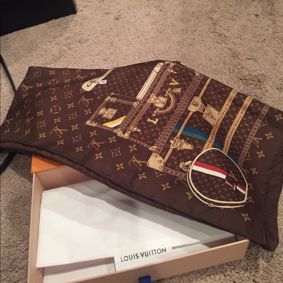 Louis Vuitton large Scarf - Picture 3 of 4