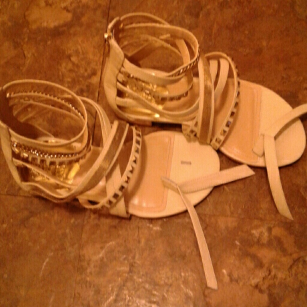 Sandal Worn  twice
