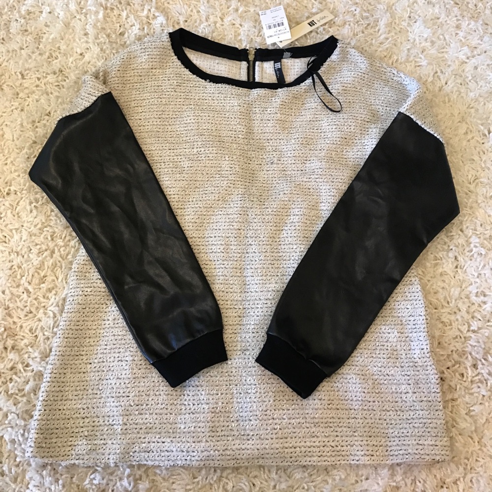 Sweater NWT