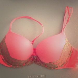 Victoria Secret 36C 'very sexy' push-up, coral