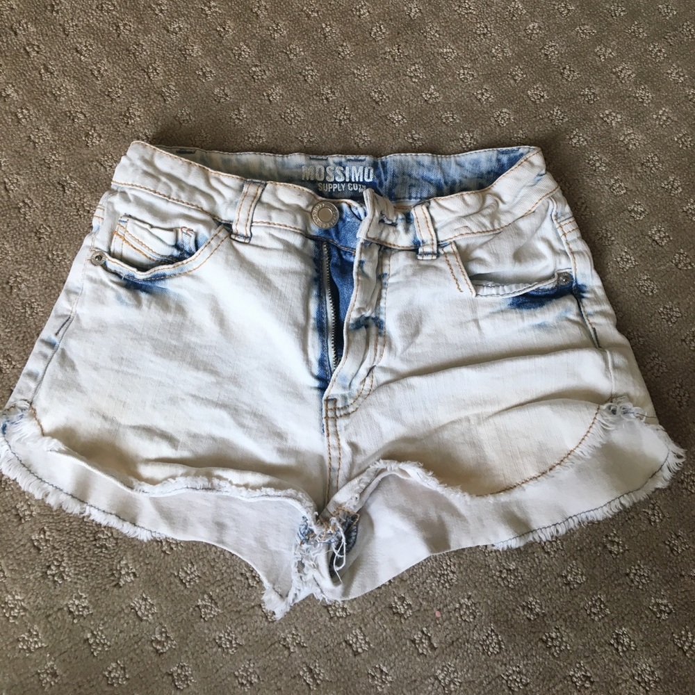 White Acid Wash High Waisted Shorts