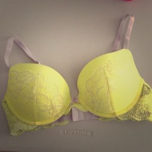 Victoria Secret 36C 'dream angel' push-up, yellow