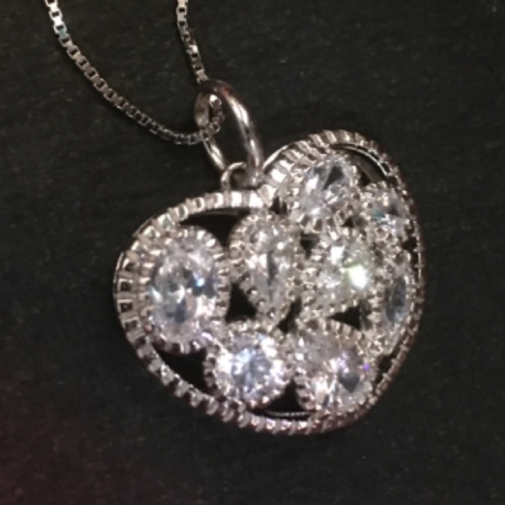 New Heart silver Charm Free 925 Chain "