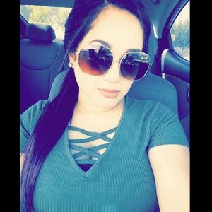 Meet your Posher, Lorena