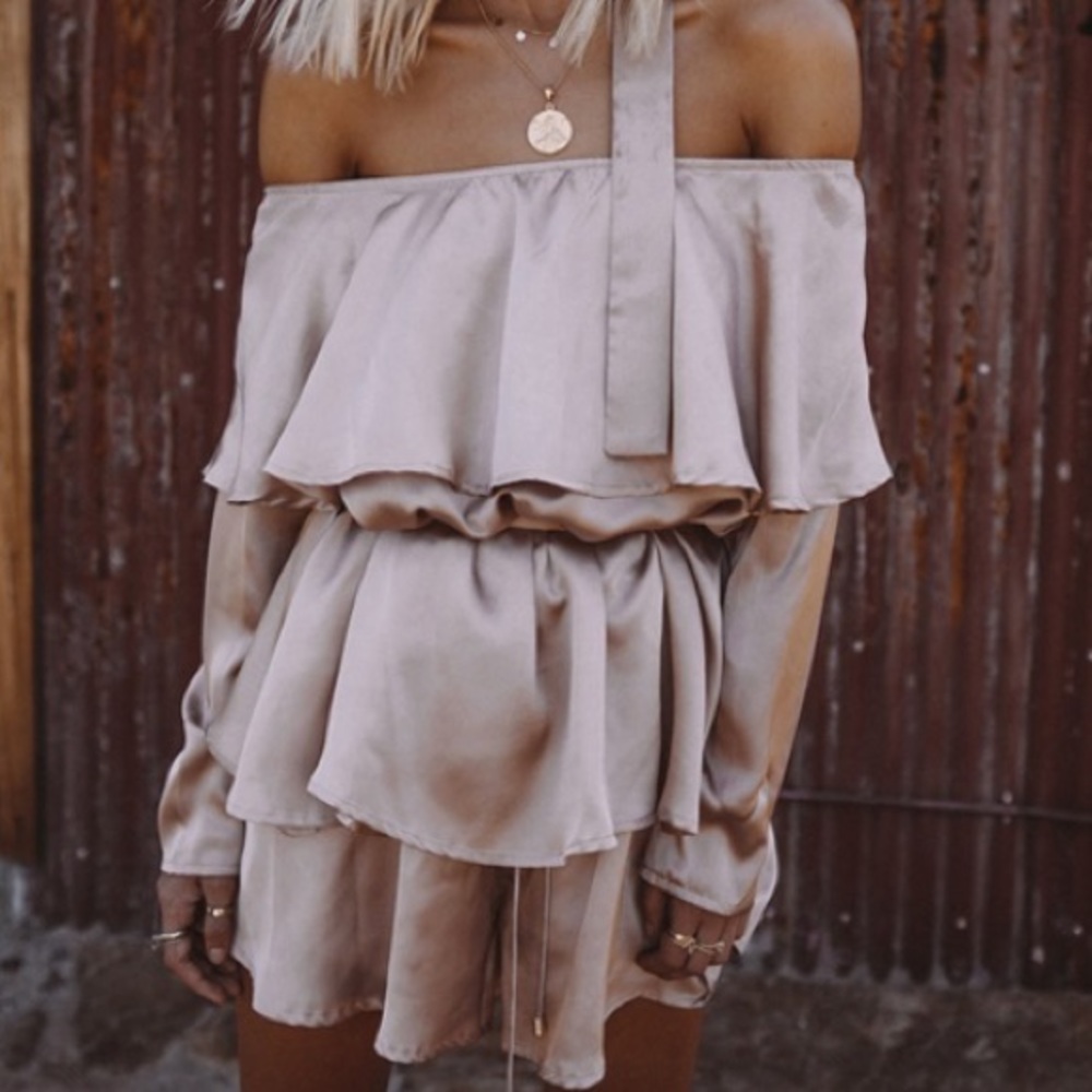 NEW ARRIVAL: SABOSKIRT SILKY OFF SHOULDER TOP