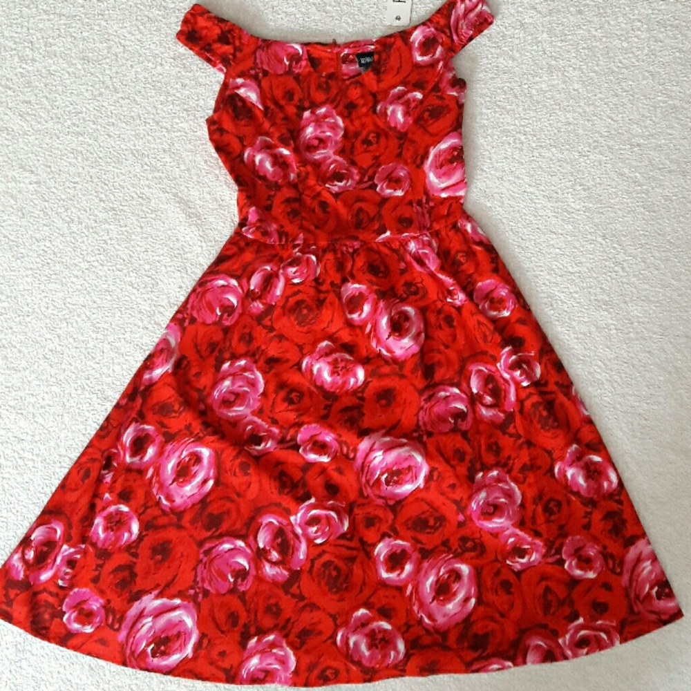 NWT Modcloth Red/Pink Floral Dress