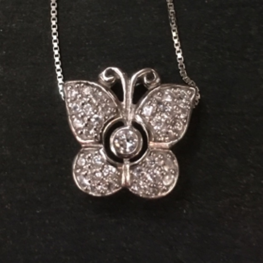 New Swarovski Butterfly silver Charm Free Chain