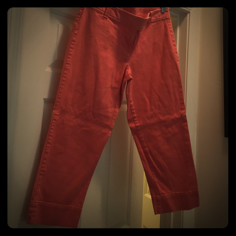 Cutie Ann Taylor Crop Pants!